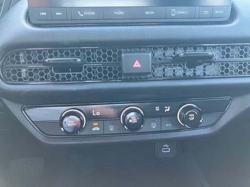 Certified 2024 Honda HR-V LX image 18