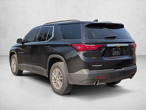 Used 2022 Chevrolet Traverse LT FWD image 7