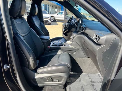 Used 2020 Ford Explorer ST w/ Premium Technology Package image 17