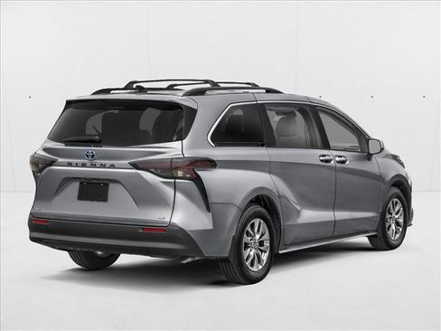 New 2026 Toyota Sienna LE FWD image 2