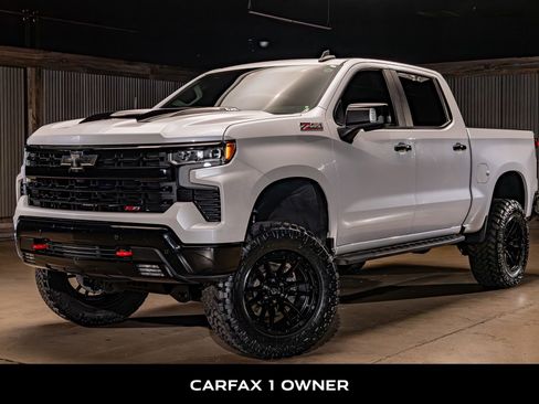 Used 2024 Chevrolet Silverado 1500 LT Trail Boss w/ LT Trail Boss Premium Package AWD/4WD image 5
