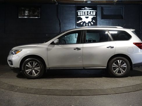 Used 2017 Nissan Pathfinder S AWD/4WD image 3