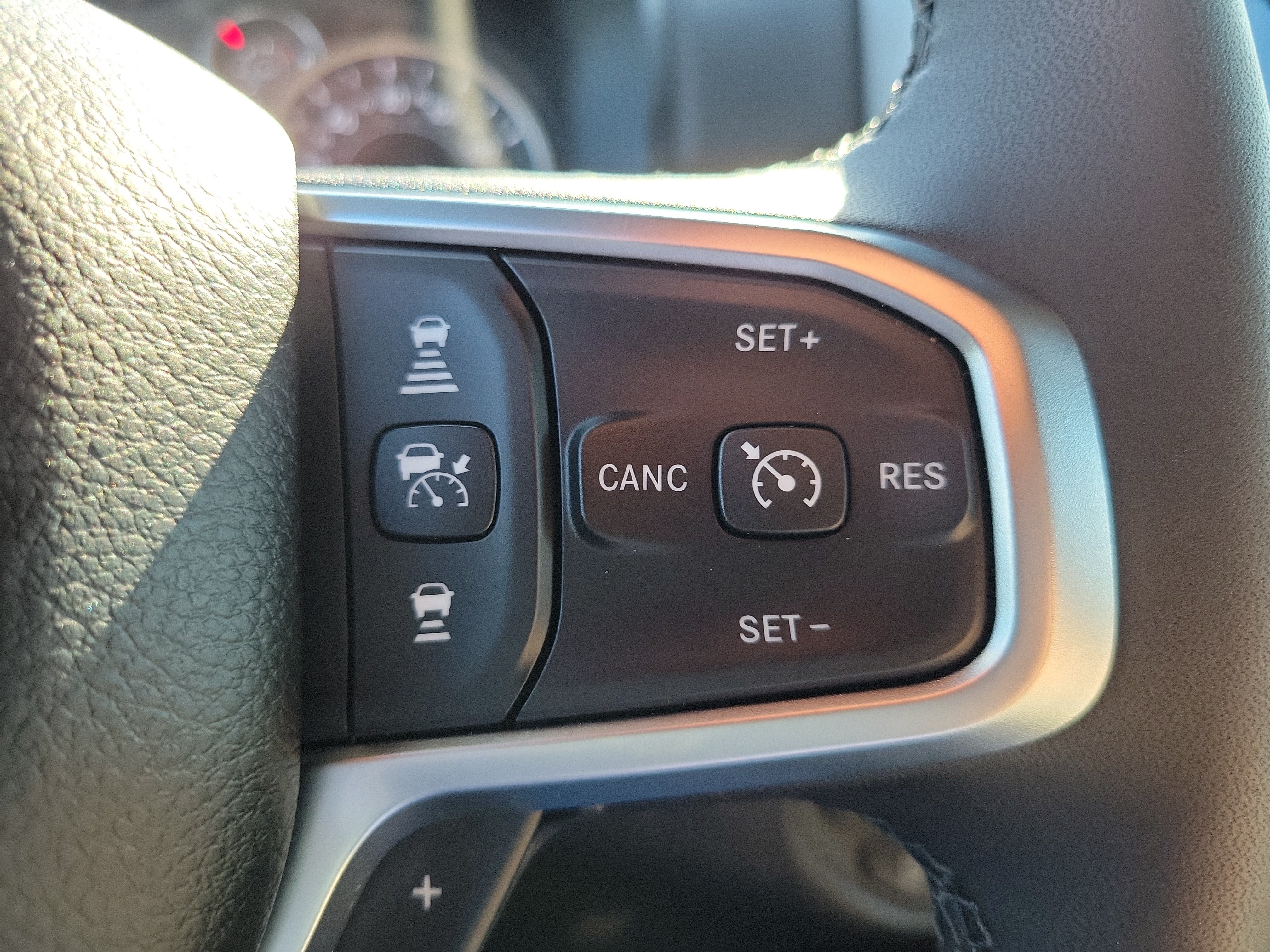 Used 2025 RAM 1500 Big Horn RWD image 15