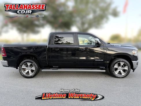 Used 2023 RAM 1500 Laramie AWD/4WD image 2