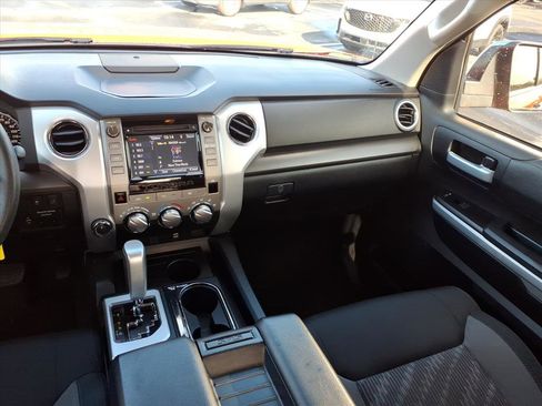 Used 2018 Toyota Tundra SR5 w/ SR5 Upgrade Package image 25