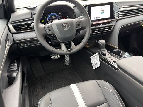 New 2026 Toyota Camry SE FWD image 18