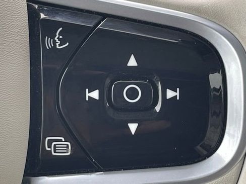 Used 2022 Volvo XC90 T8 Inscription Expression w/ Advanced Package image 25