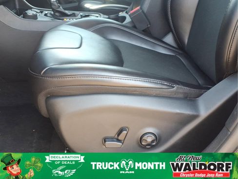 Used 2019 Jeep Cherokee Latitude Plus image 13