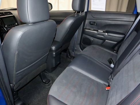 Used 2025 Mitsubishi Outlander Sport SE image 21