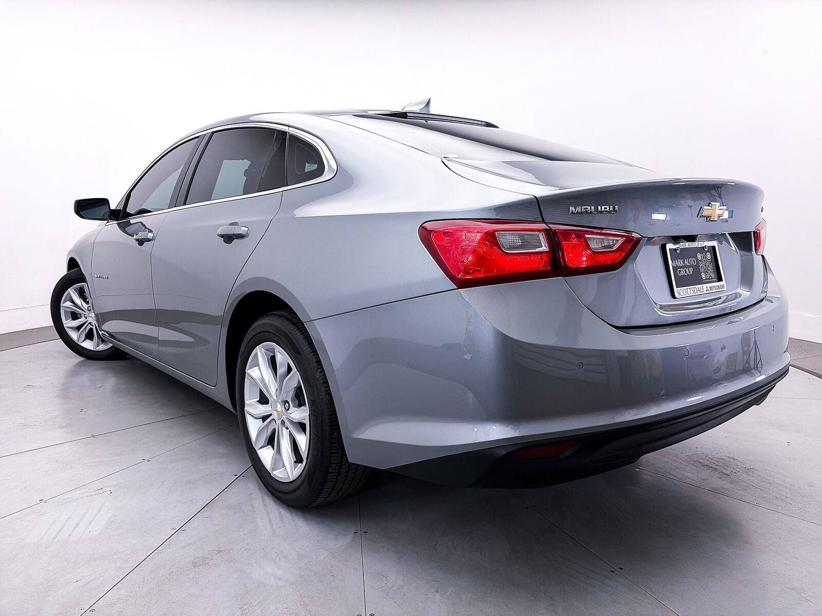 Used 2024 Chevrolet Malibu LT FWD image 2