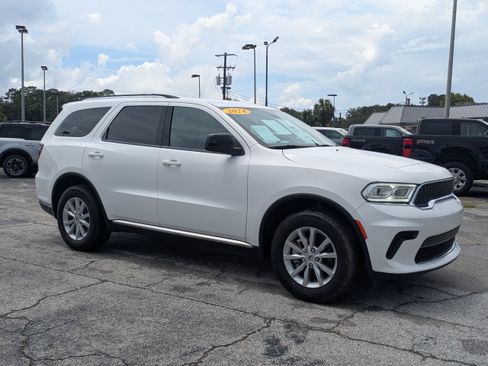 Used 2024 Dodge Durango SXT AWD/4WD image 2