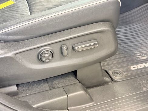 Used 2023 Honda Odyssey Elite image 40