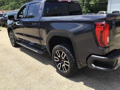 Used 2022 GMC Sierra 1500 AT4 w/ AT4 Preferred Package AWD/4WD image 13