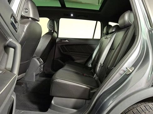 Used 2022 Volkswagen Tiguan SE R-Line AWD/4WD image 13
