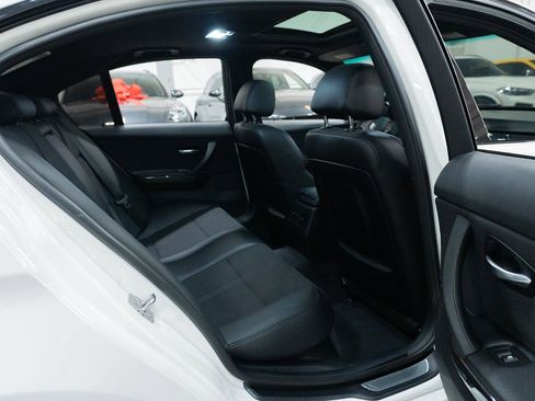 Used 2011 BMW M3 image 34