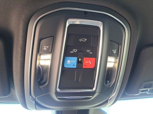 New 2025 Jeep Grand Cherokee Limited image 12