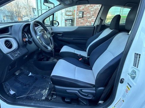 Used 2013 Toyota Yaris LE image 11