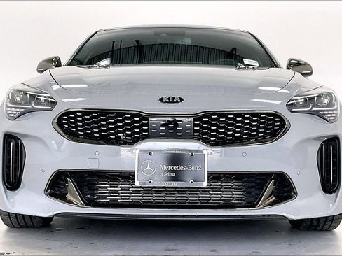 Used 2019 Kia Stinger GT1 RWD image 3