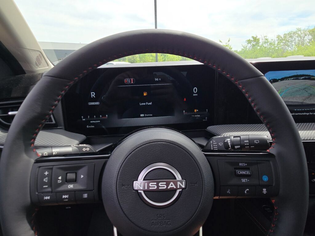 Used 2026 Nissan Kicks SR w/ SR Premium Package AWD/4WD image 32