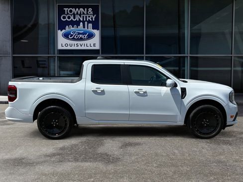 Used 2025 Ford Maverick Lobo AWD/4WD image 2