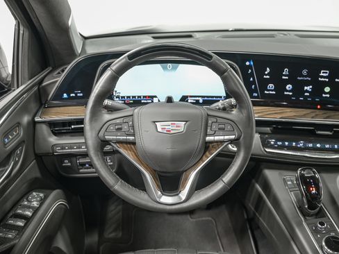 Used 2024 Cadillac Escalade Sport Platinum w/ LPO, ONYX Package AWD/4WD image 17