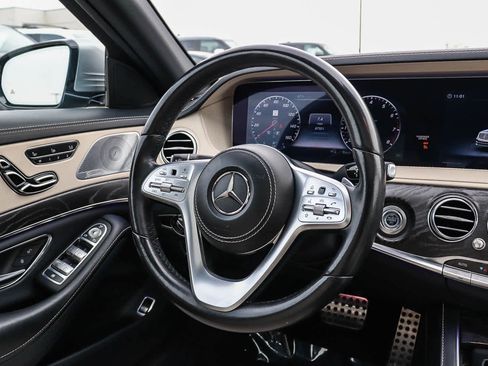 Used 2018 Mercedes-Benz S 560 Sedan image 21