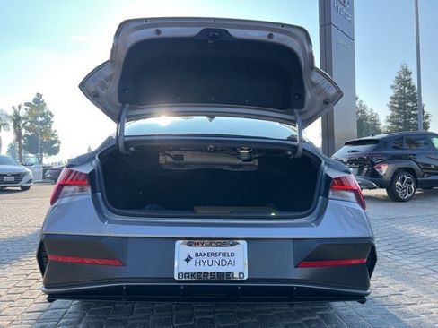 New 2026 Hyundai Elantra Limited image 27