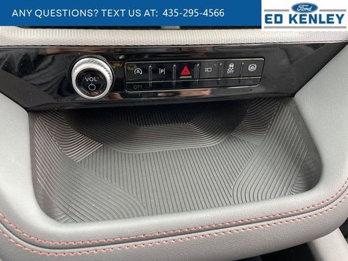 New 2026 Ford Explorer Active w/ Active Comfort Package image 17