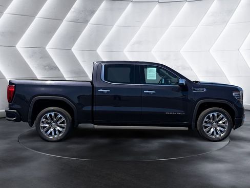 Certified 2022 GMC Sierra 1500 Denali w/ Denali Reserve Package AWD/4WD image 6