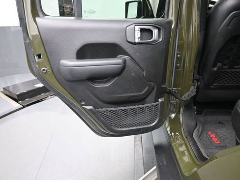 Used 2022 Jeep Gladiator Mojave w/ Dual Top Group AWD/4WD image 14