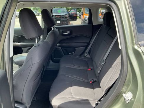 Used 2018 Jeep Compass Sport w/ Cold Weather Group AWD/4WD image 10