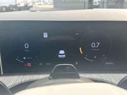 Used 2025 Hyundai Santa Fe Calligraphy AWD/4WD image 17