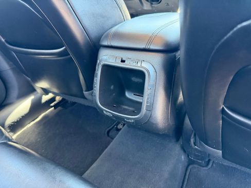 Used 2016 Chrysler 200 Limited FWD image 35