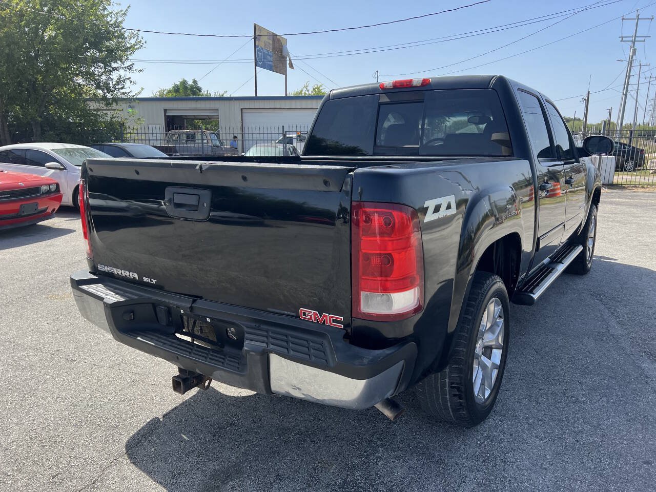 Used 2012 GMC Sierra 1500 SLT w/ SLT Convenience Package AWD/4WD image 8
