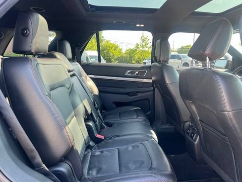Used 2018 Ford Explorer Sport w/ Equipment Group 401A AWD/4WD image 14