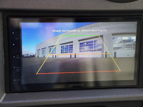 Used 2004 HUMMER H2 w/ Preferred Equipment Group image 38