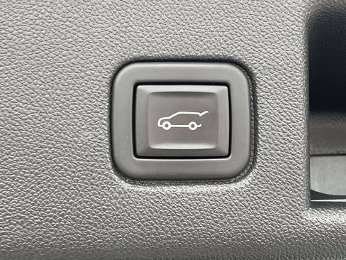 Used 2024 Chevrolet Equinox RS FWD image 42