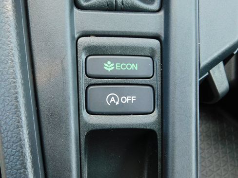 Used 2025 Honda Accord SE image 30
