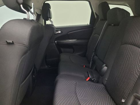 Used 2018 Dodge Journey SE w/ Connectivity Group FWD image 18