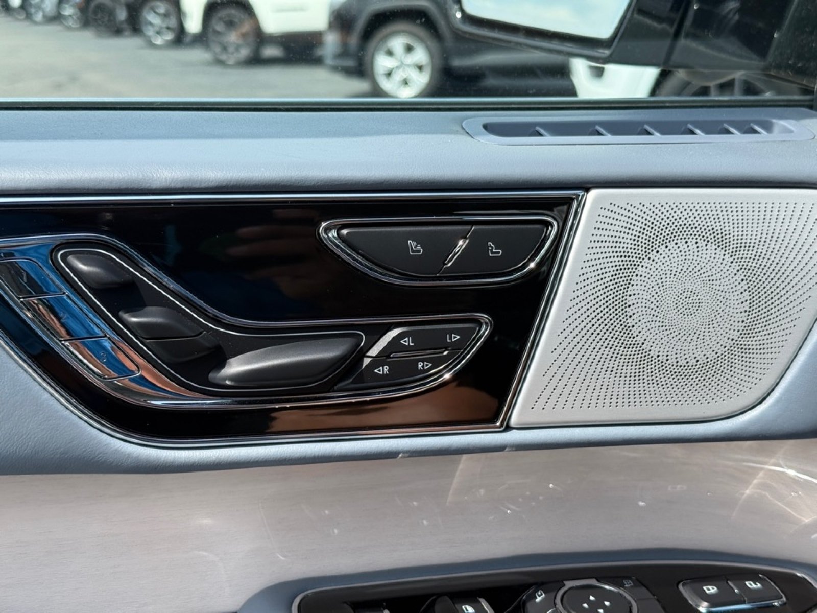 Used 2023 Lincoln Navigator L Black Label AWD/4WD image 45