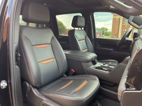 Used 2024 GMC Sierra 2500 AT4 w/ AT4 Premium Plus Package AWD/4WD image 28