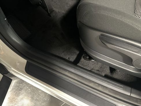 Certified 2025 Kia Sportage LX image 15