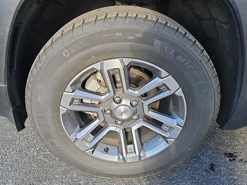 Used 2025 GMC Terrain Elevation image 9