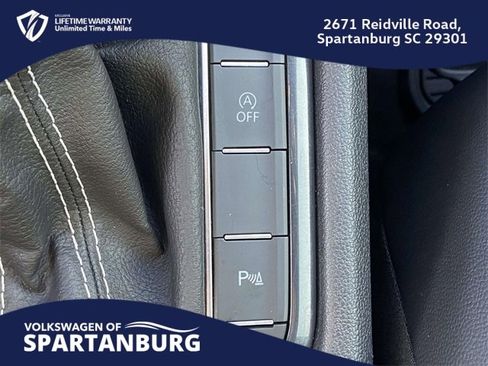 Used 2024 Volkswagen Tiguan SE R-Line image 28