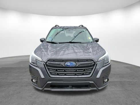 Used 2024 Subaru Forester Limited AWD/4WD image 2