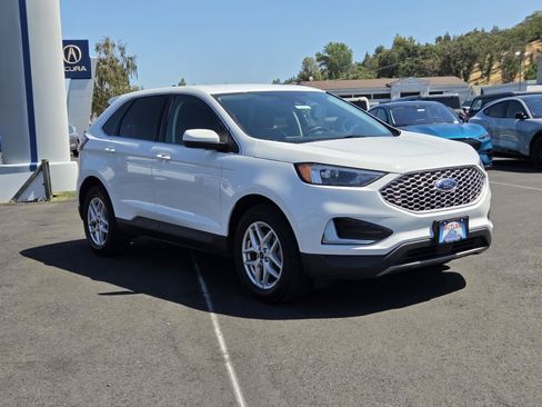 Used 2024 Ford Edge SEL AWD/4WD image 3