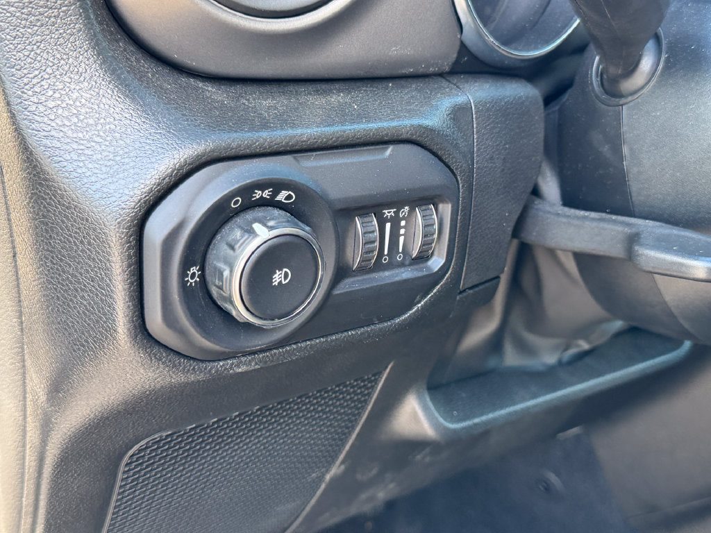 Used 2022 Jeep Wrangler Sport AWD/4WD image 10