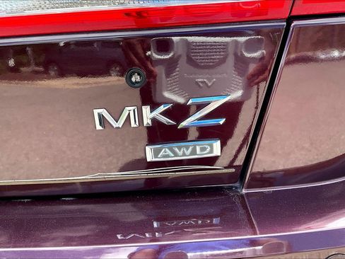 Used 2012 Lincoln MKZ AWD image 32