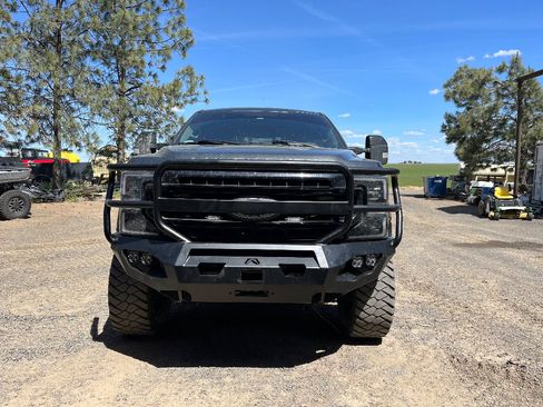 Used 2020 Ford F350 Lariat AWD/4WD image 2