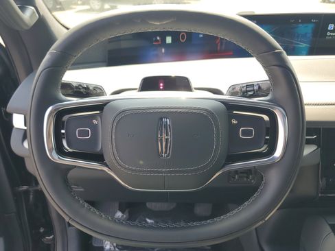 New 2026 Lincoln Navigator L Reserve AWD/4WD image 16